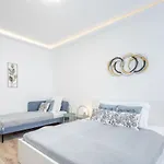 Modern In Downtown Area *