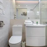 דירה Modern In Downtown Area בודפשט