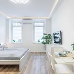 דירה Modern In Downtown Area בודפשט