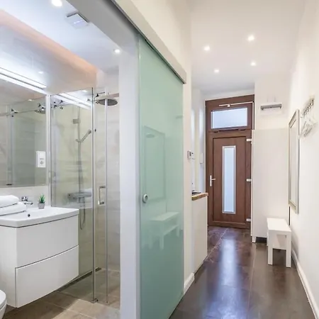 Modern In Downtown Area Appartement Boedapest