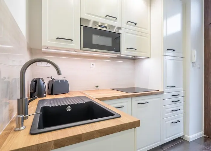 Modern In Downtown Area Apartment