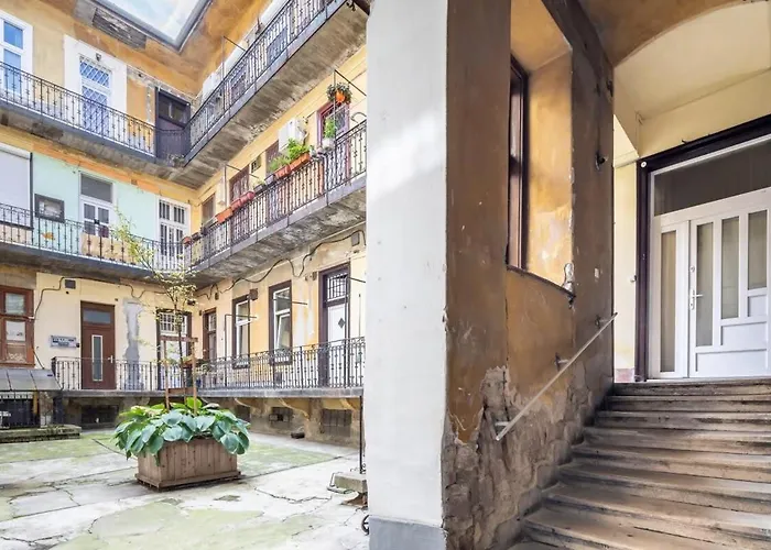 Modern In Downtown Area Apartment Budapest